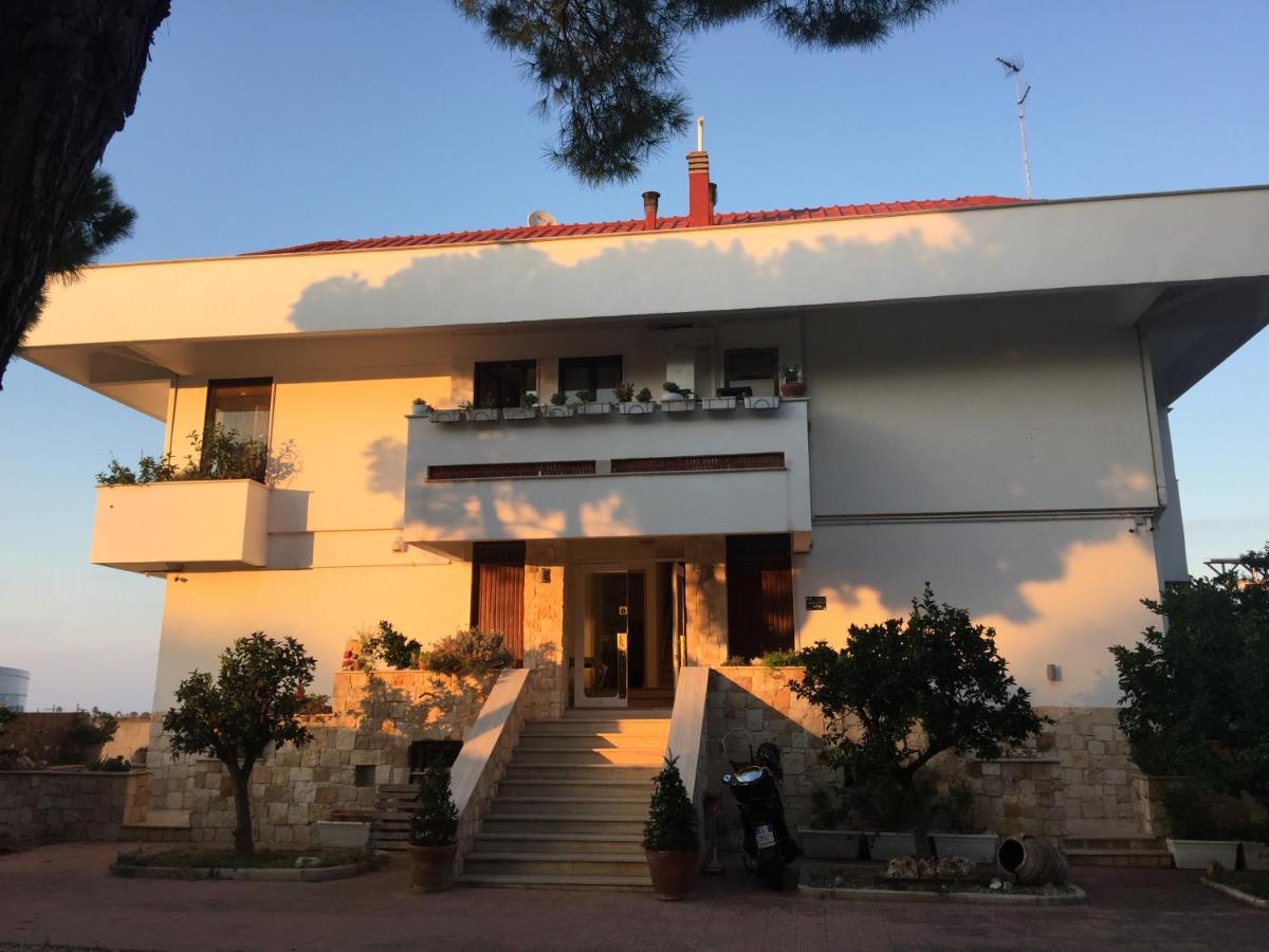 La Casa Di Emanuella - Rooms & International Suites Bari Exterior photo